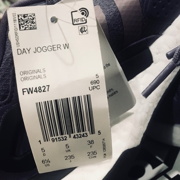 🎈Sold🎈adidas New! DAY JOGGER ORIGINALS Women’s - Picture 6 of 16